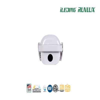 Extreme Temperature Durable LED Vapor Tight Light with Polycarbonate Housing